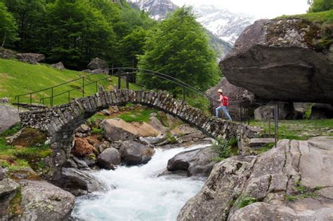 foroglio grotto.